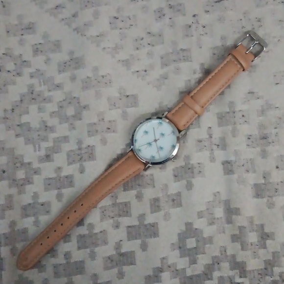 Palm Trees Watch - Picture 2 of 5